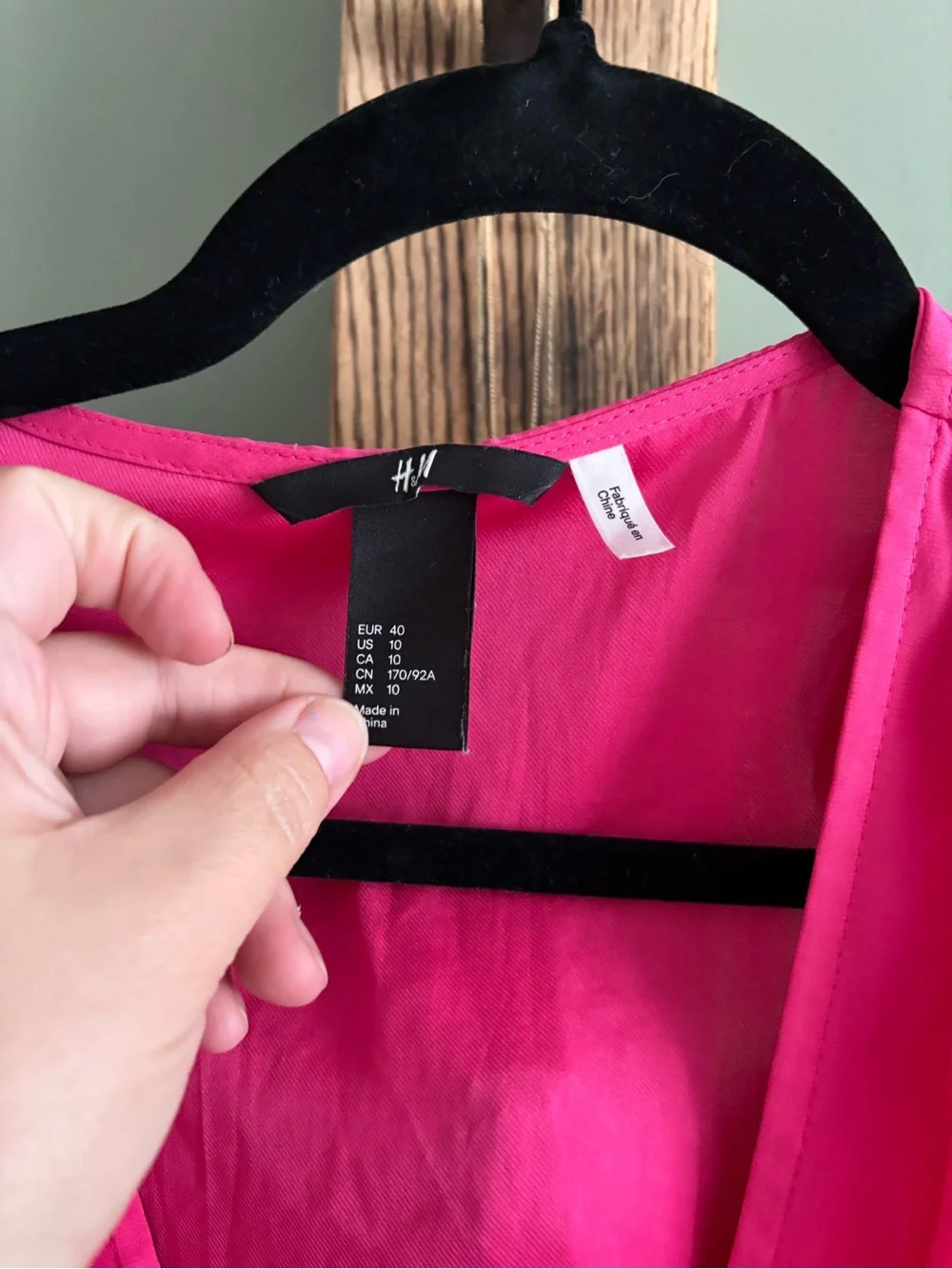 147.) H&M / Hot Pink Zip-Front Dress - Picture 4 of 5